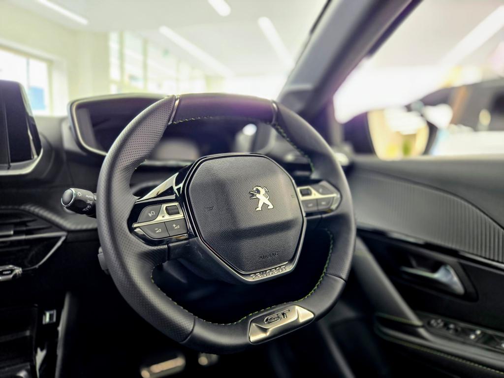PEUGEOTのEVという選択、アリです💡