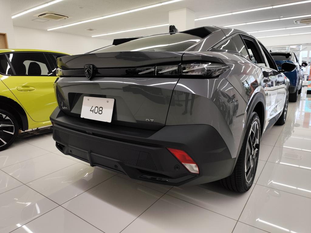限定車 408 GT Hybrid Selenium Edition 展示車入りました！