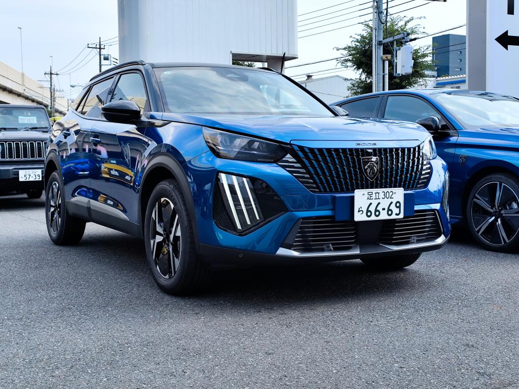 PEUGEOT 2008 GT 【HYBRID】試乗車入りました！