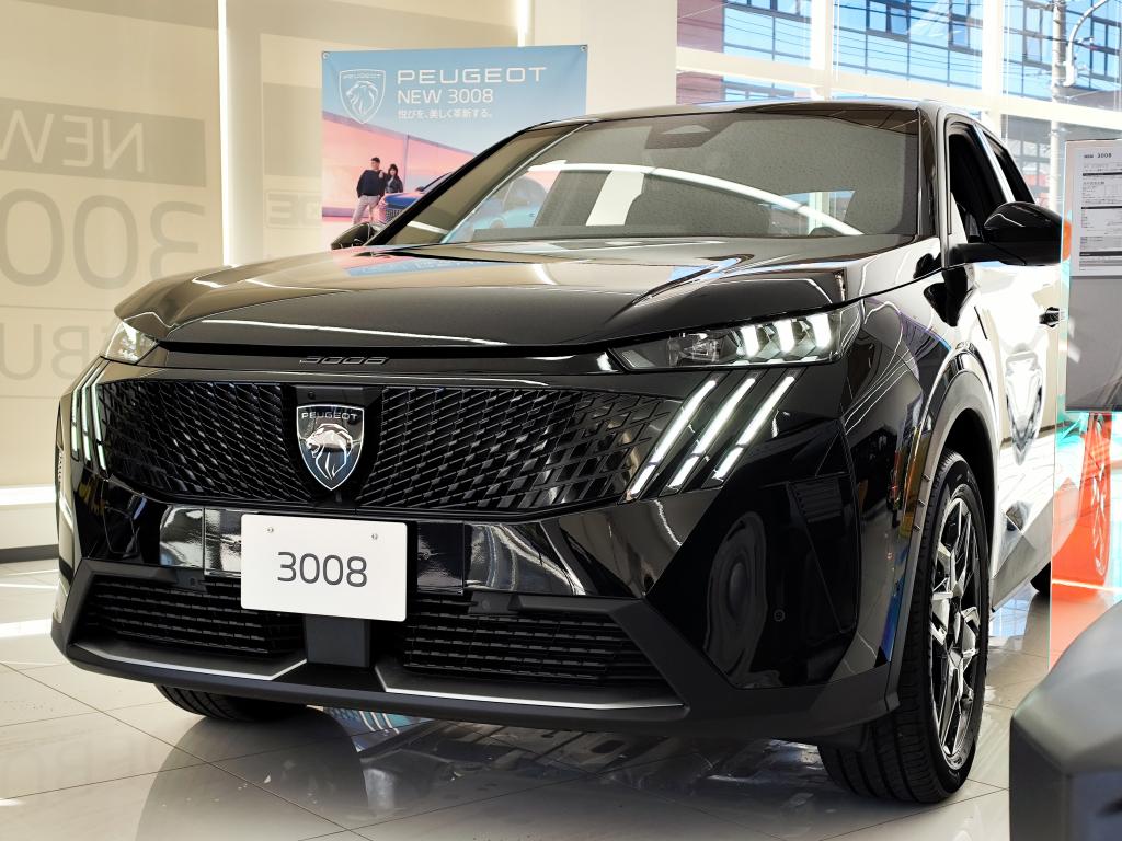 プジョー 特別仕様車「3008 GT Hybrid Black Edition」展示しました！