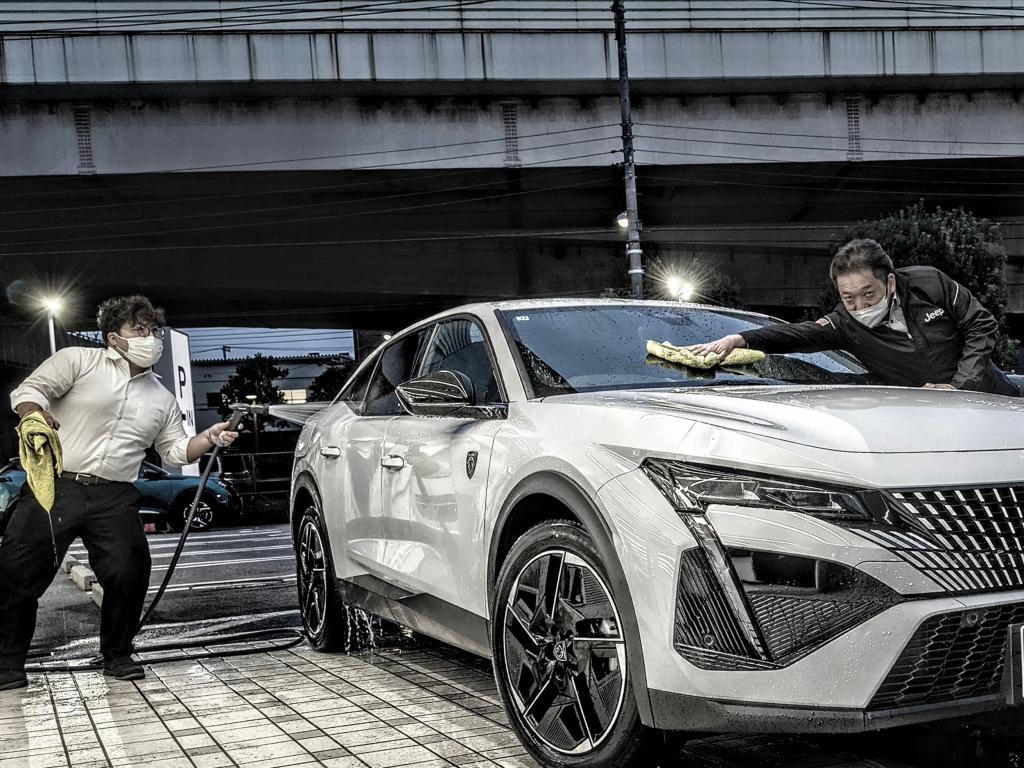 プジョー足立！　3月営業日のご案内！