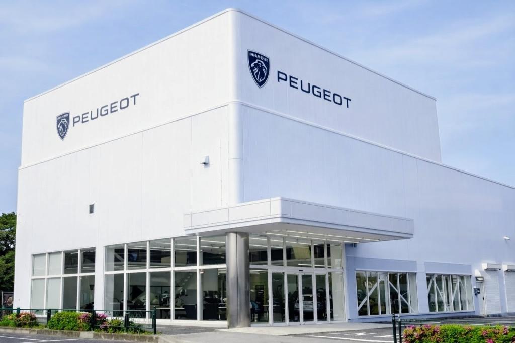 プジョー足立は本日4/29(祝)営業してます！お店開けてます！！