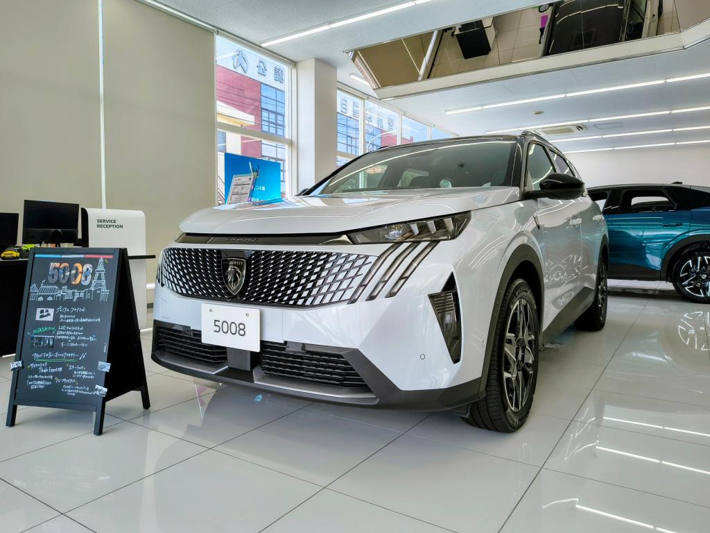 【展示車紹介】見た目はエレガント、中身は超実用的。新型5008の「ギャップ」に驚きます。