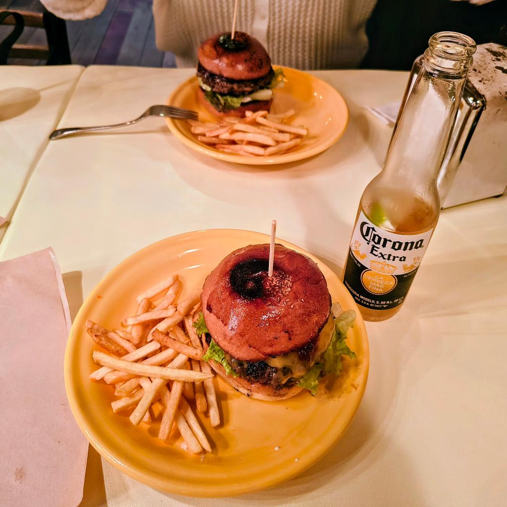 FUSSAのDINER